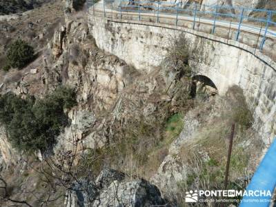 Río Manzanares y el Puente de la Marmota; rutas senderismo pirineos